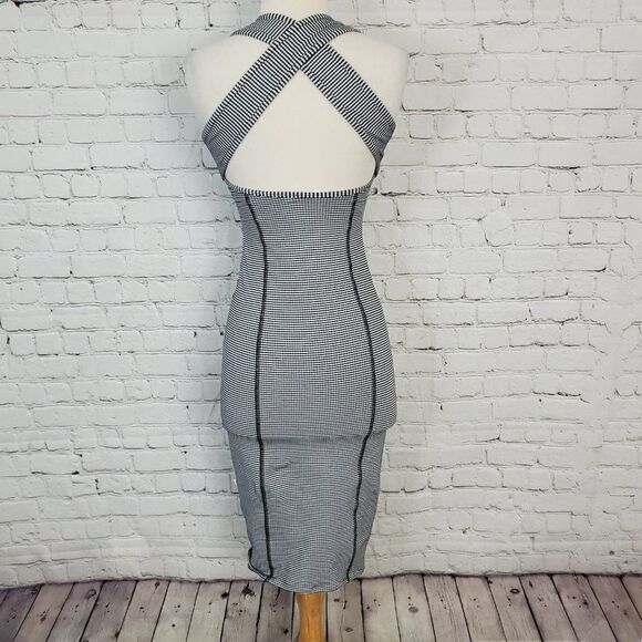 𝅺Lululemon Gingham Dress 2 Picnic play - Picture 5 of 7